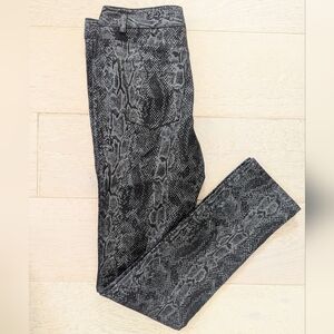 THALIAN Black and Grey Snake/Python Print Jeans; Size 4